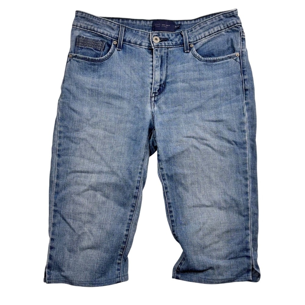Levis Demi Curve Classic Medium Wash Denim Bermuda Shorts Size 8 29